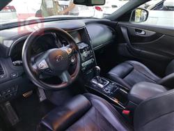 Infiniti QX70